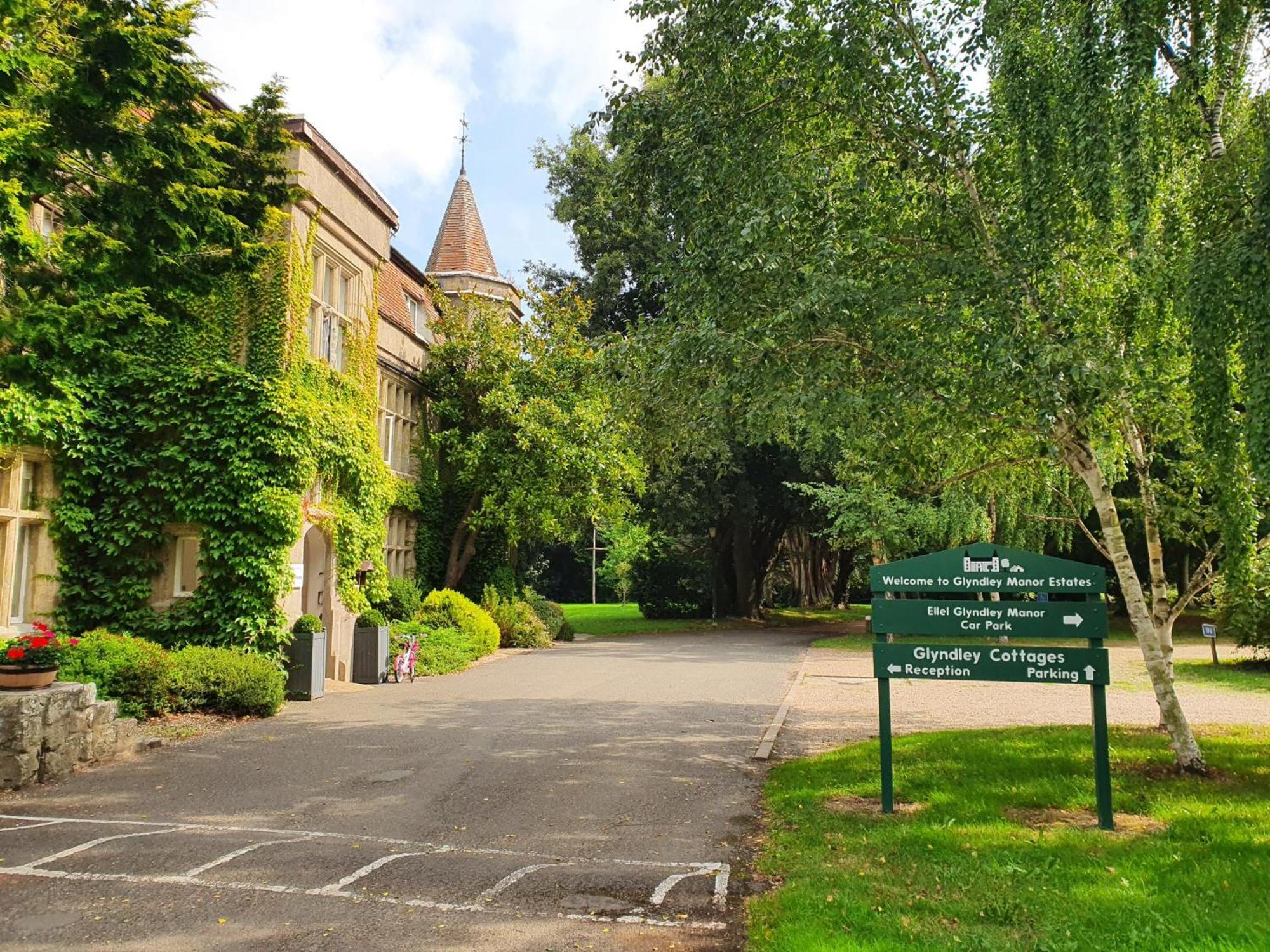פולגייט Glyndley Manor Cottages מראה חיצוני תמונה