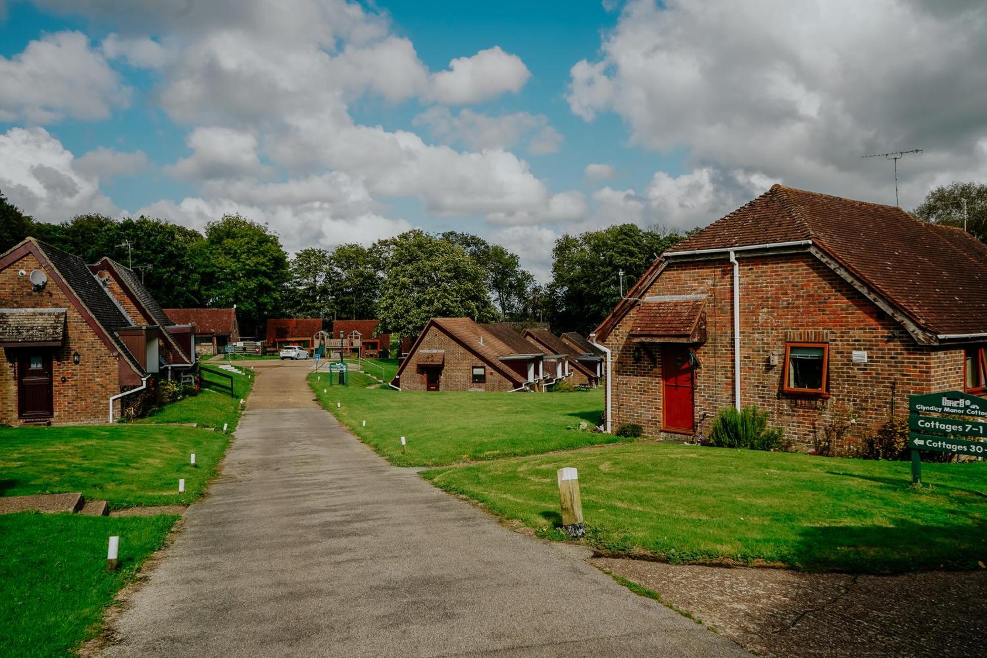 פולגייט Glyndley Manor Cottages מראה חיצוני תמונה